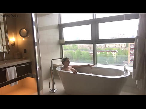 ❤️ Riesiges Babe wichst leidenschaftlich ihre Muschi im Badezimmer Fucking video bei de.com-porn-zog.ru ️❤